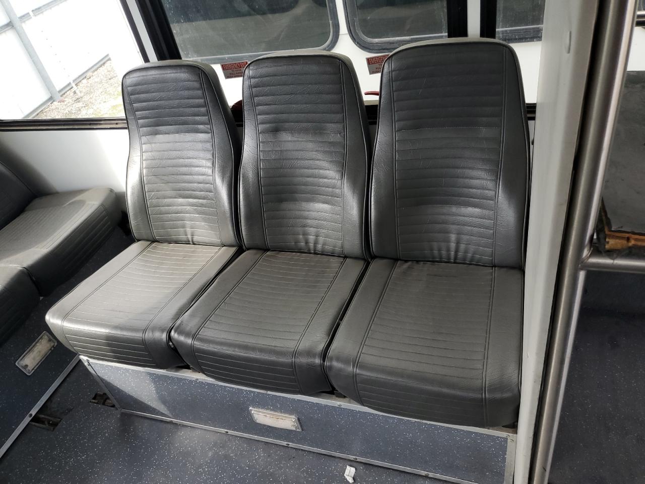 CHEVROLET EXPRESS G4500