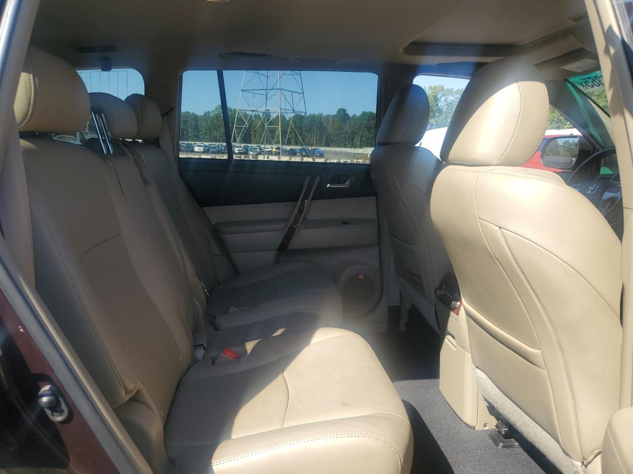 TOYOTA HIGHLANDER LIMITED