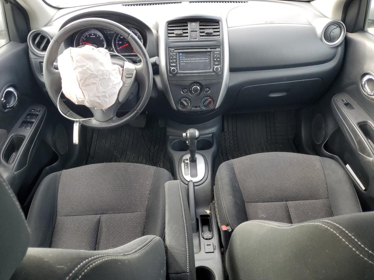 NISSAN VERSA S