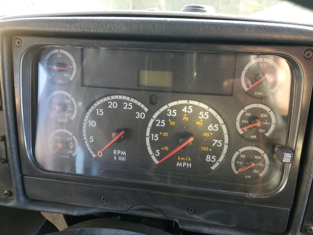 Lot #3276985293 2006 FREIGHTLINER SAF-T-LINER C2