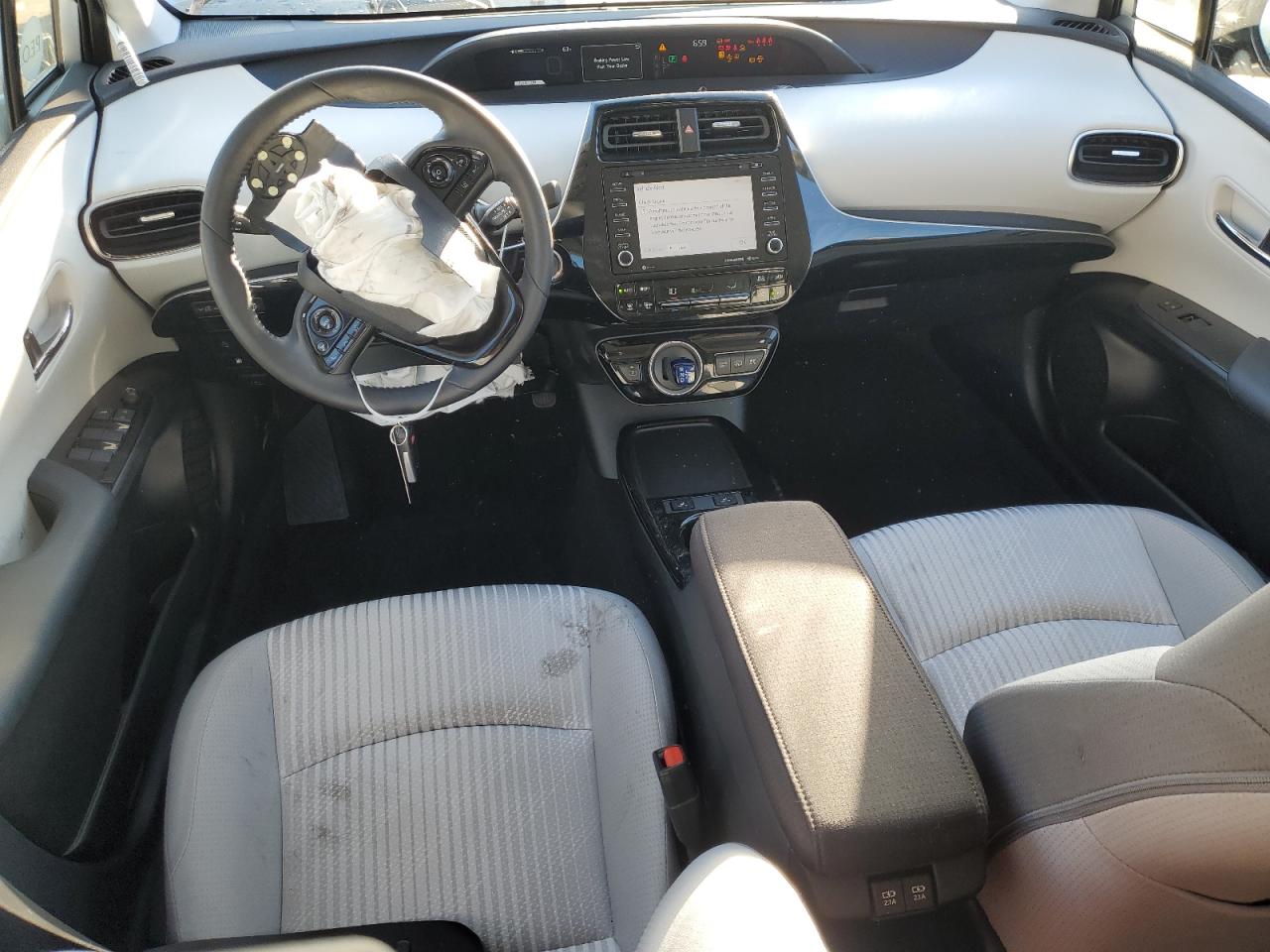 TOYOTA PRIUS PRIME LE