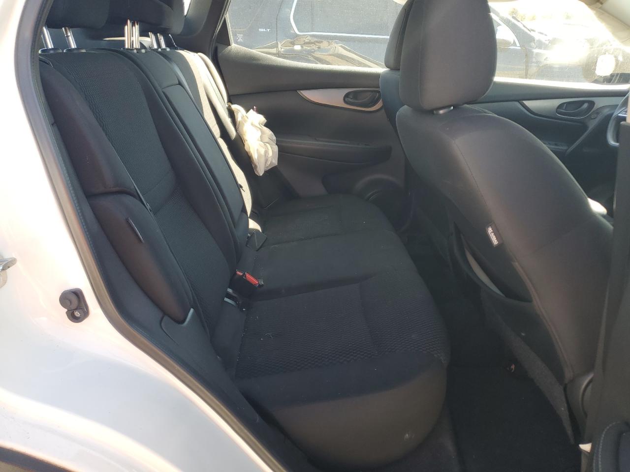 NISSAN ROGUE SPORT S