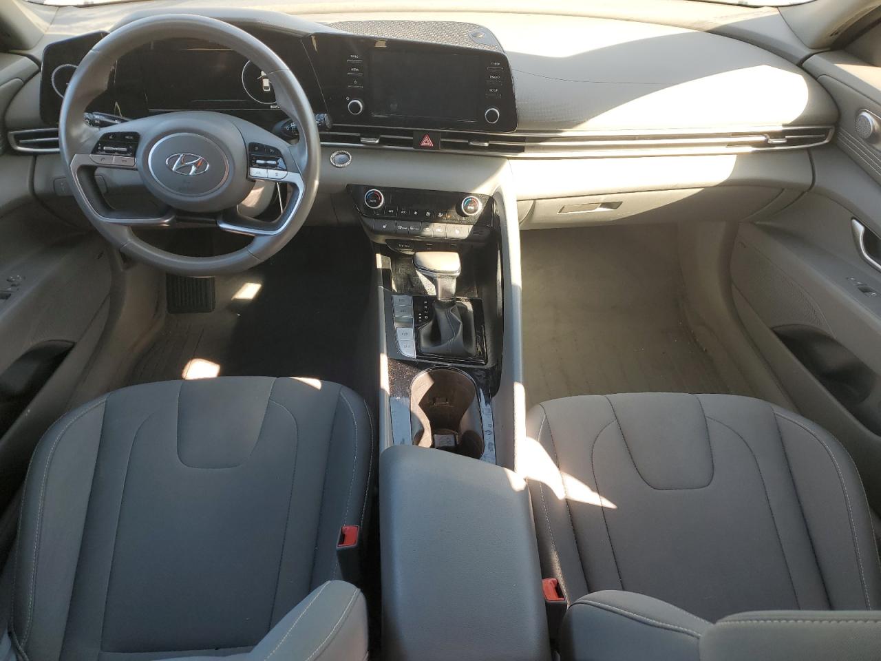 Lot #3302735042 2022 HYUNDAI ELANTRA SE