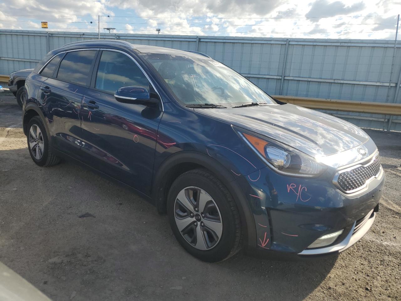 KIA NIRO EX