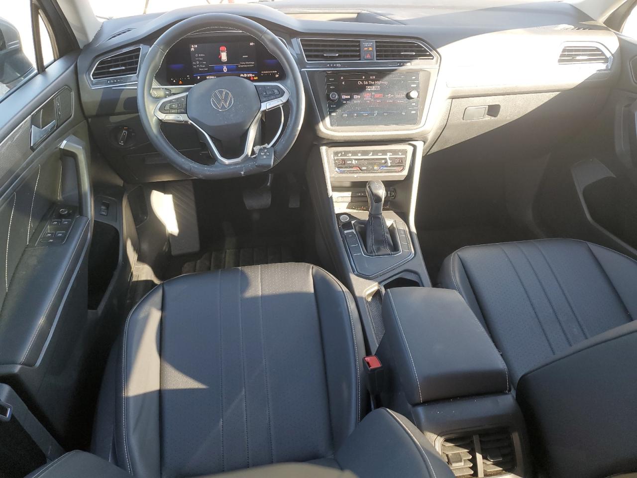 VOLKSWAGEN TIGUAN SE