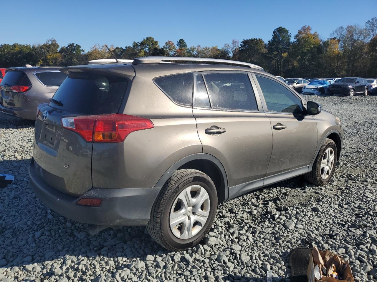 TOYOTA RAV4 LE