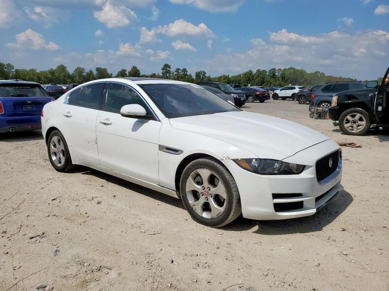 2017 JAGUAR XE SAJAR4BG5HA973569