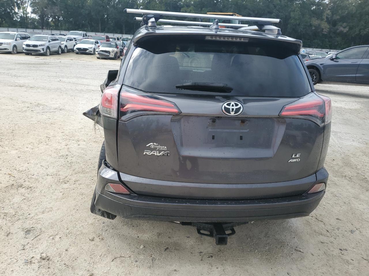 TOYOTA RAV4 LE
