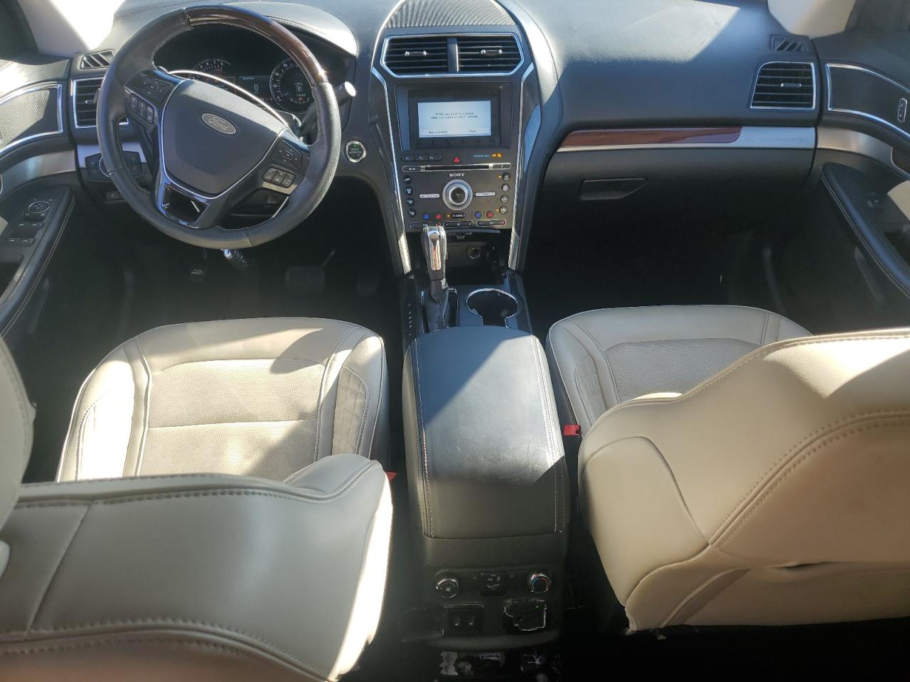 FORD EXPLORER PLATINUM