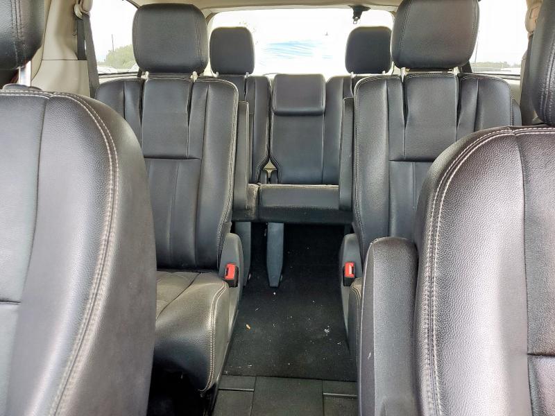 2014 CHRYSLER TOWN & COU - 2C4RC1BG4ER270893