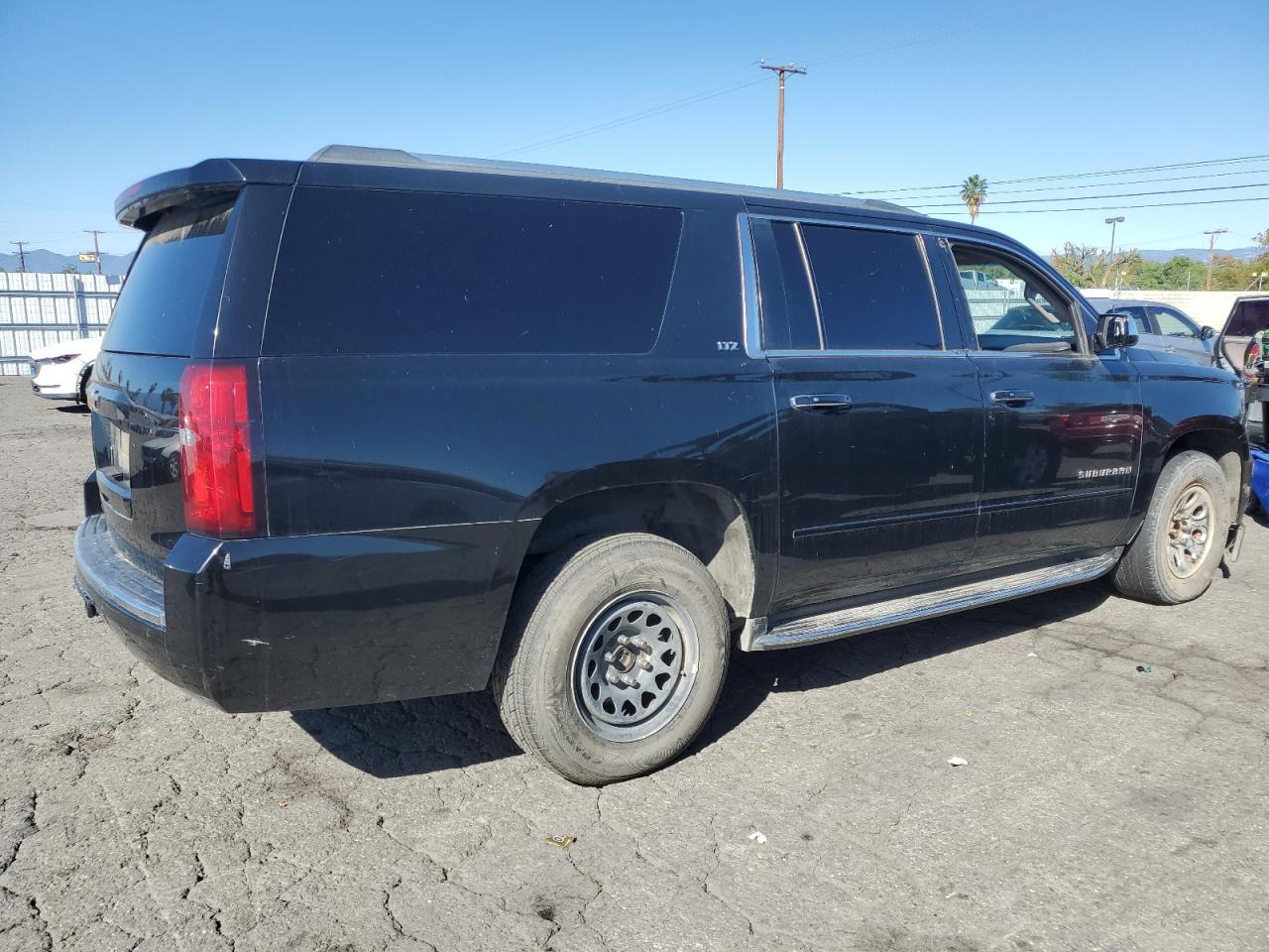CHEVROLET SUBURBAN C1500 LTZ