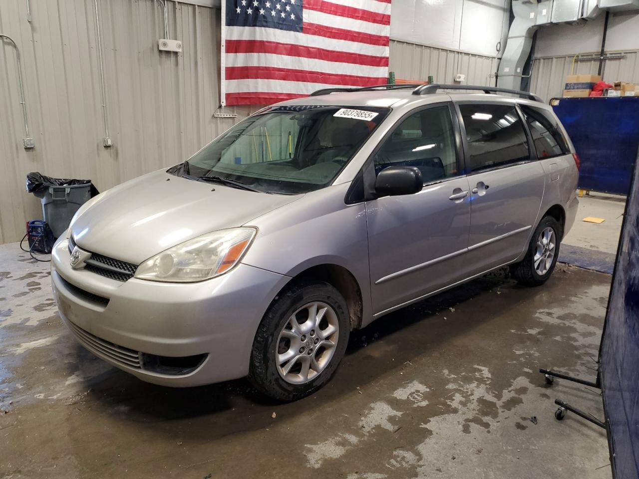 Lot #3275693958 2005 TOYOTA SIENNA LE
