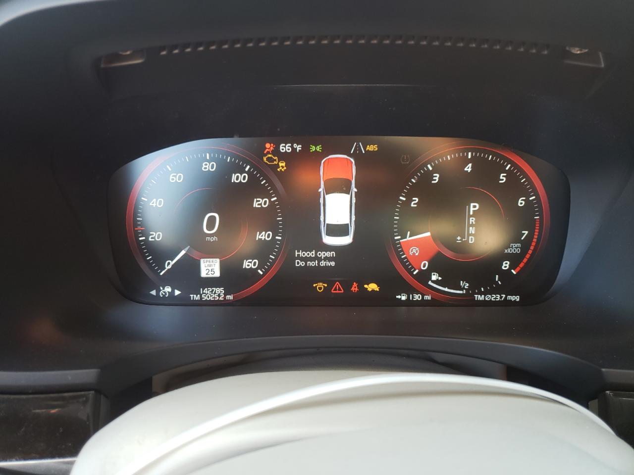 VOLVO S90 T5 MOMENTUM