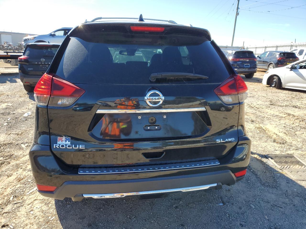 NISSAN ROGUE SV