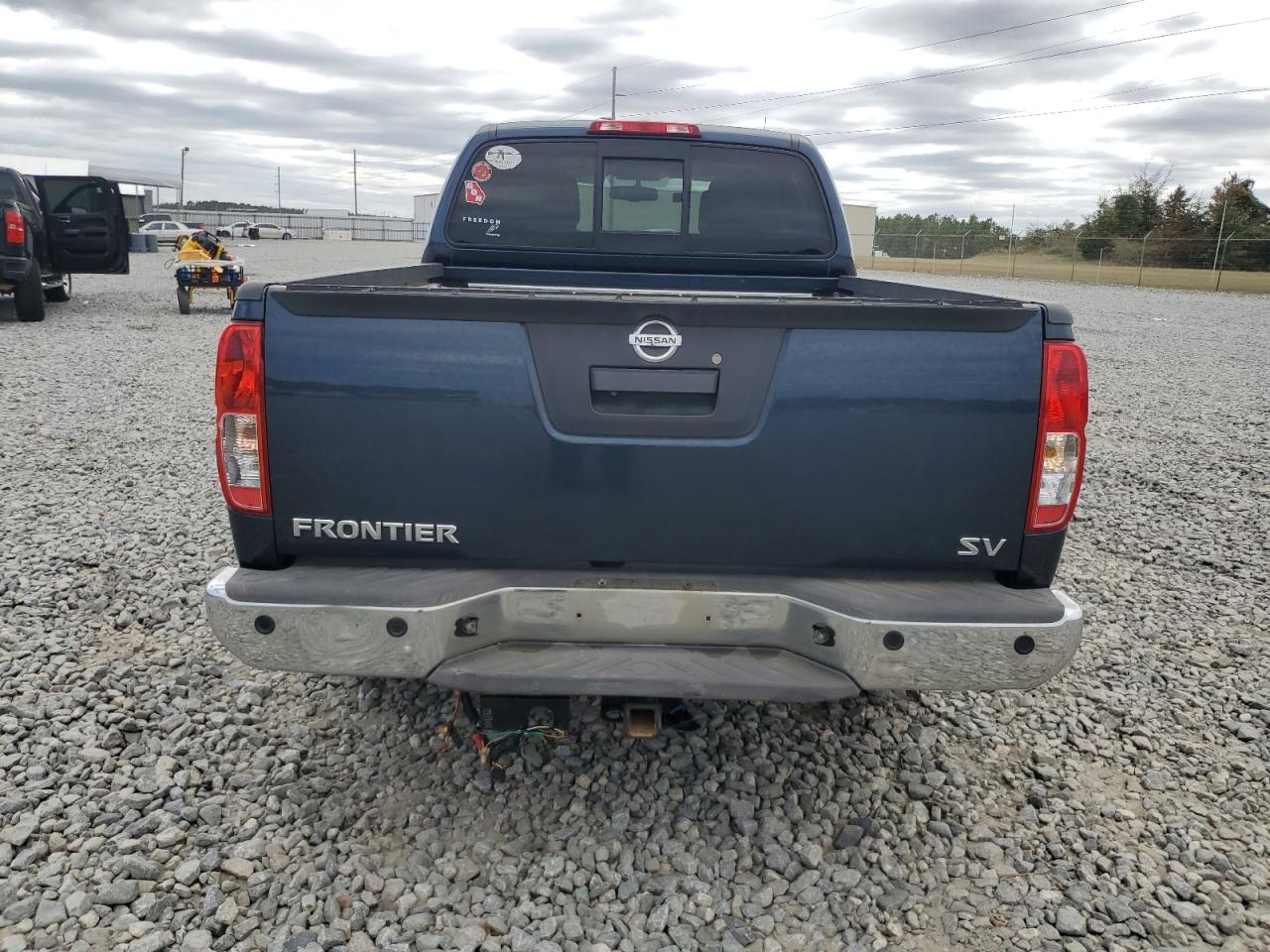 NISSAN FRONTIER SV