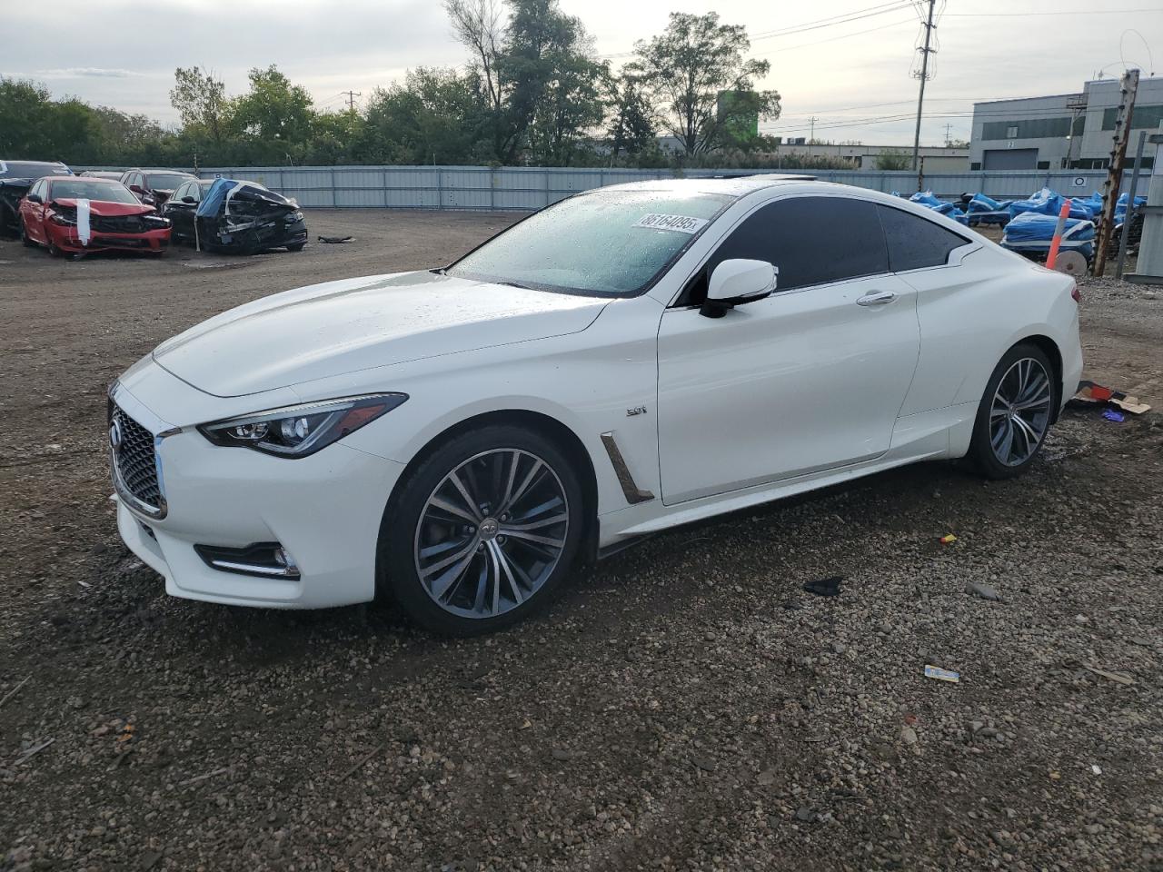 INFINITI Q60 LUXE 300