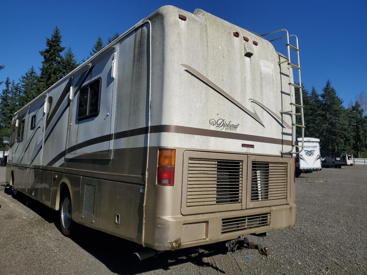 Lot #3290381791 2001 ROADMASTER RAIL 40/MH