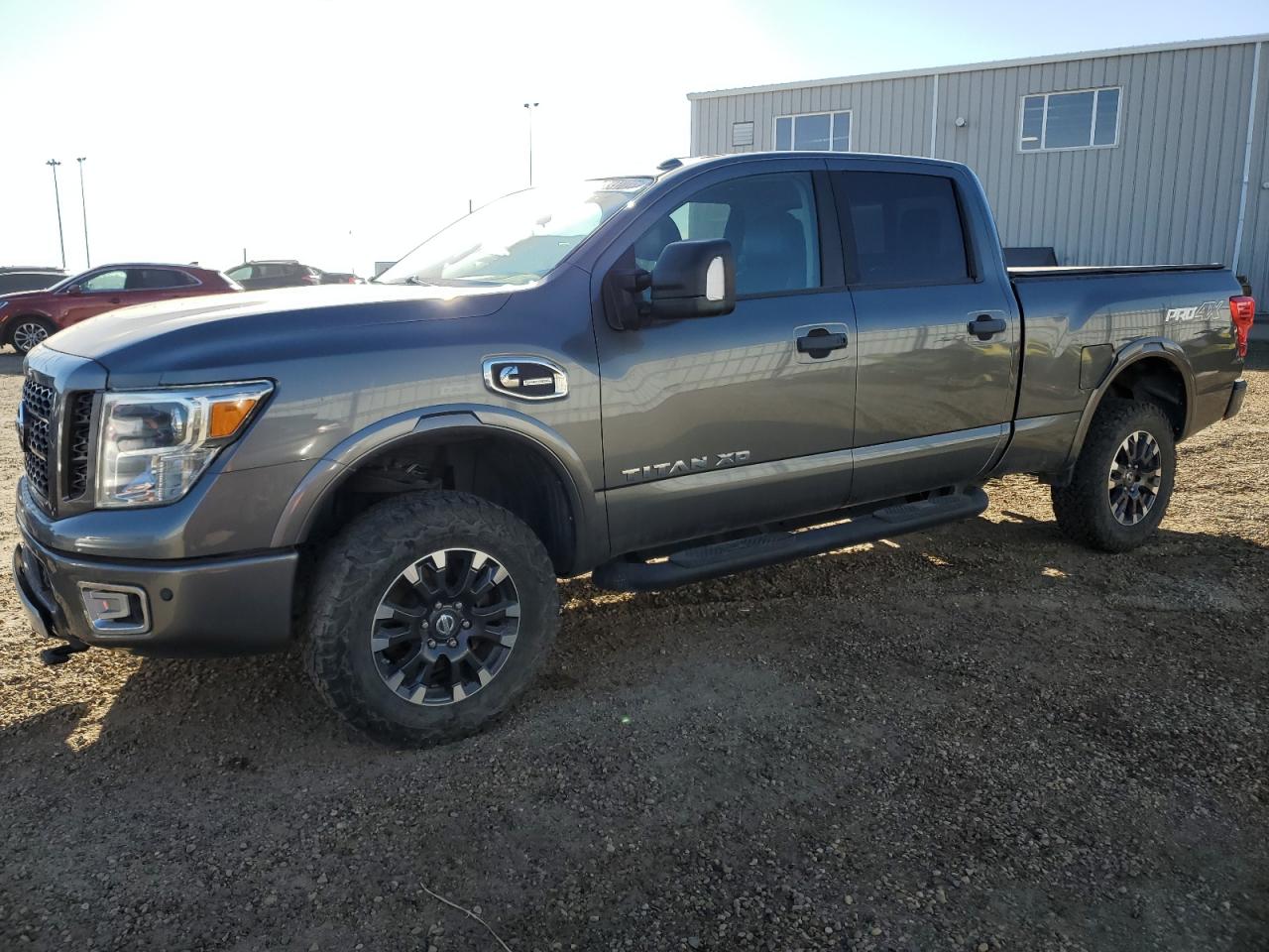 NISSAN TITAN SL