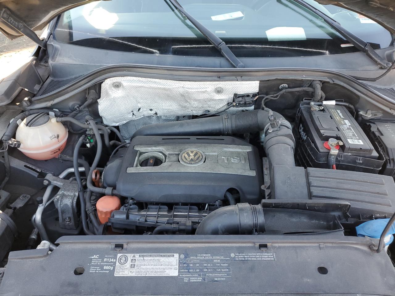 VOLKSWAGEN TIGUAN SE