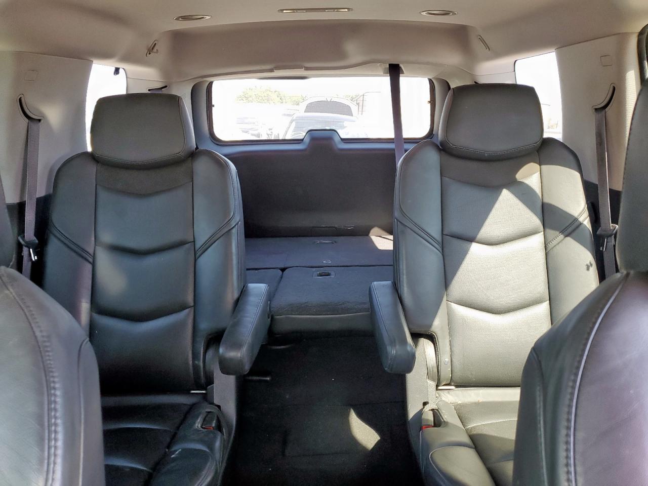 CADILLAC ESCALADE PREMIUM