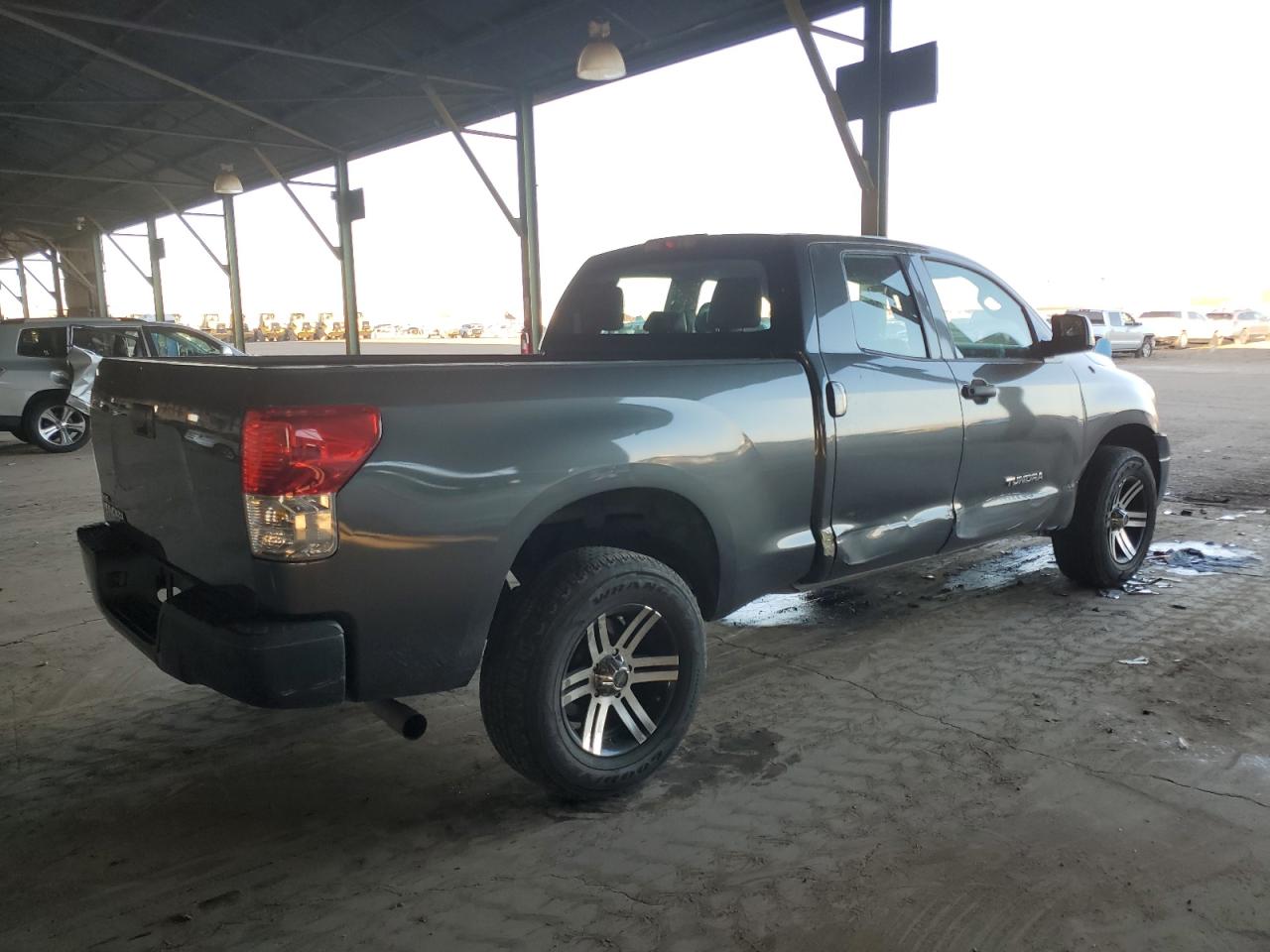 TOYOTA TUNDRA DOUBLE CAB SR5
