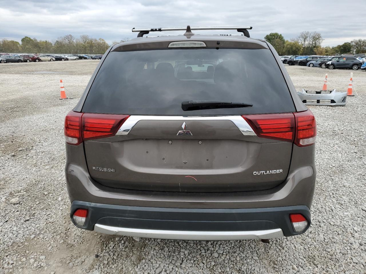 MITSUBISHI OUTLANDER ES
