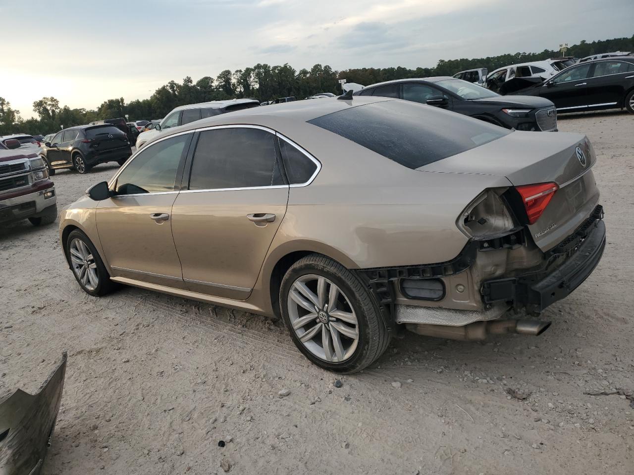 VOLKSWAGEN PASSAT SEL