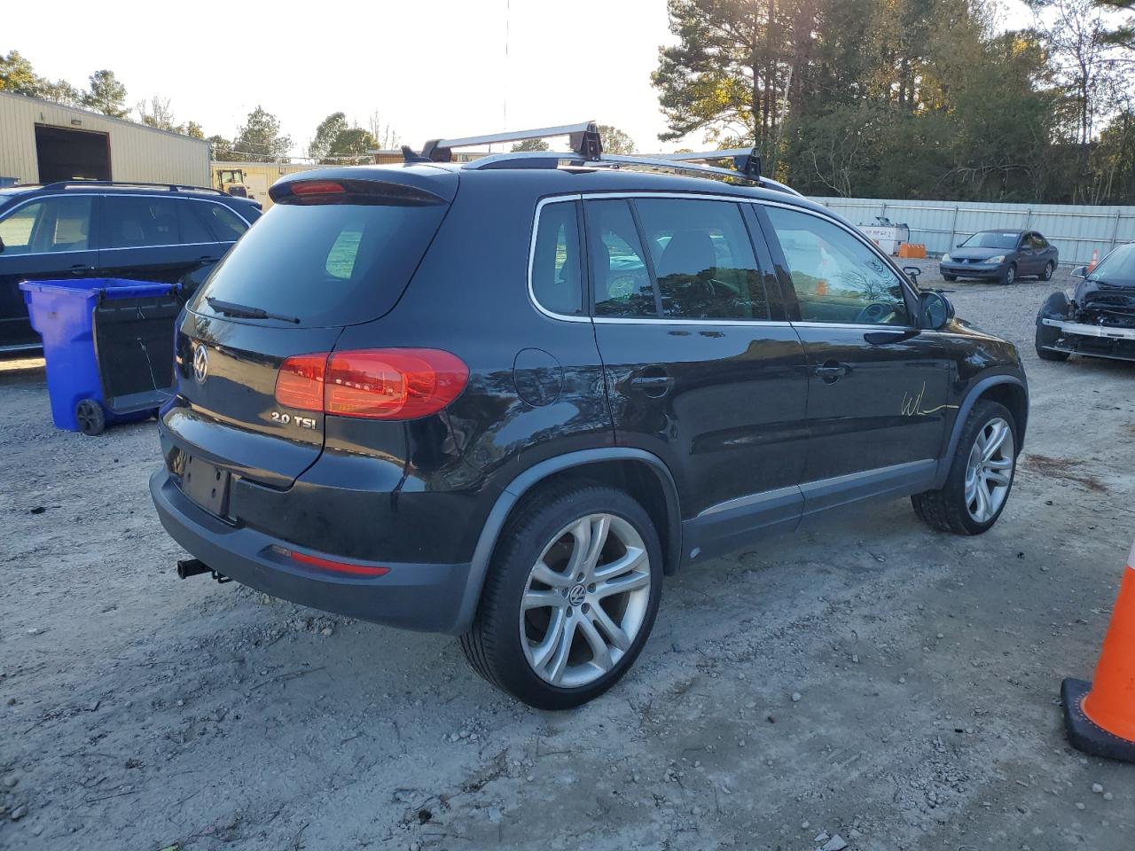 VOLKSWAGEN TIGUAN S