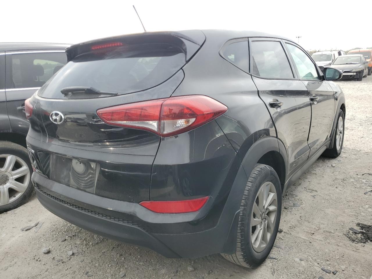 HYUNDAI TUCSON SE