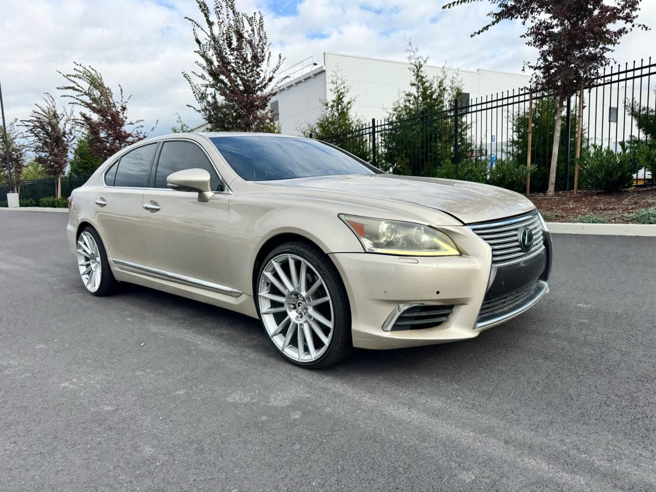 LEXUS LS 460