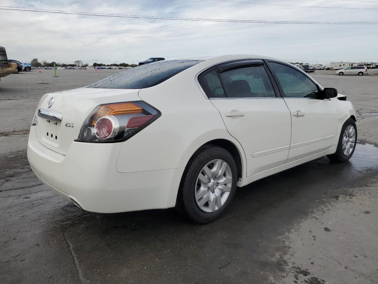 NISSAN ALTIMA BASE