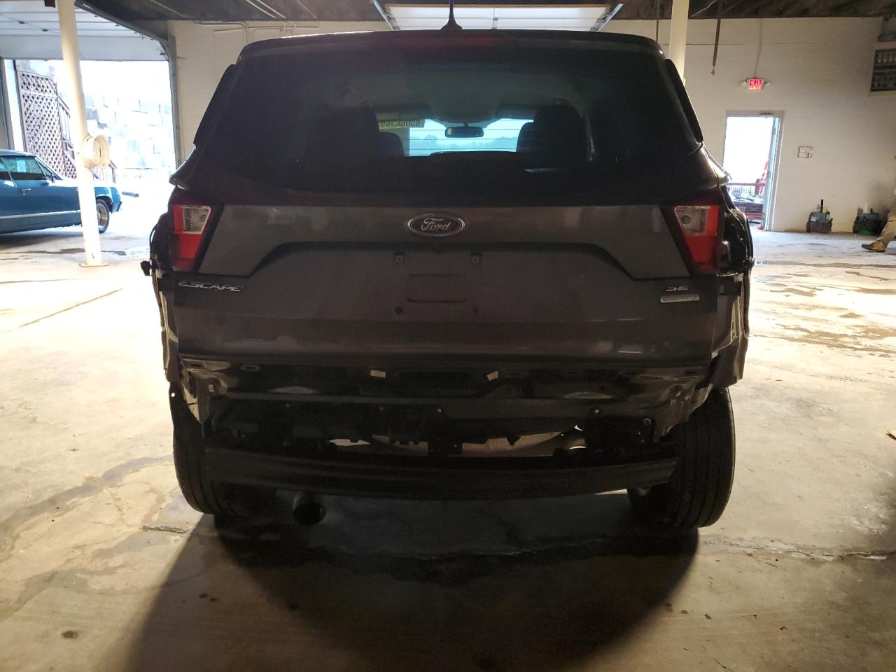 FORD ESCAPE SE