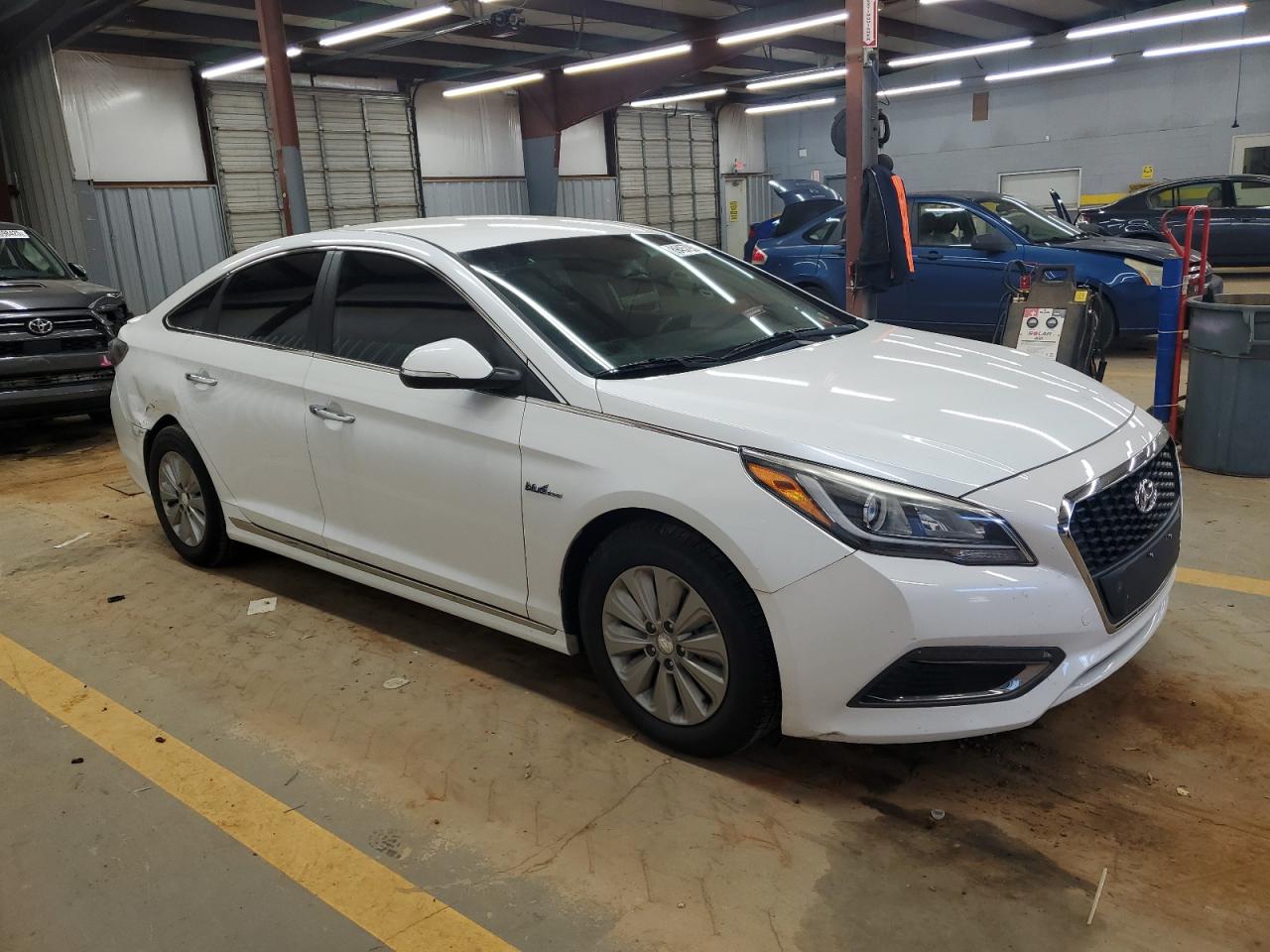 HYUNDAI SONATA HYBRID