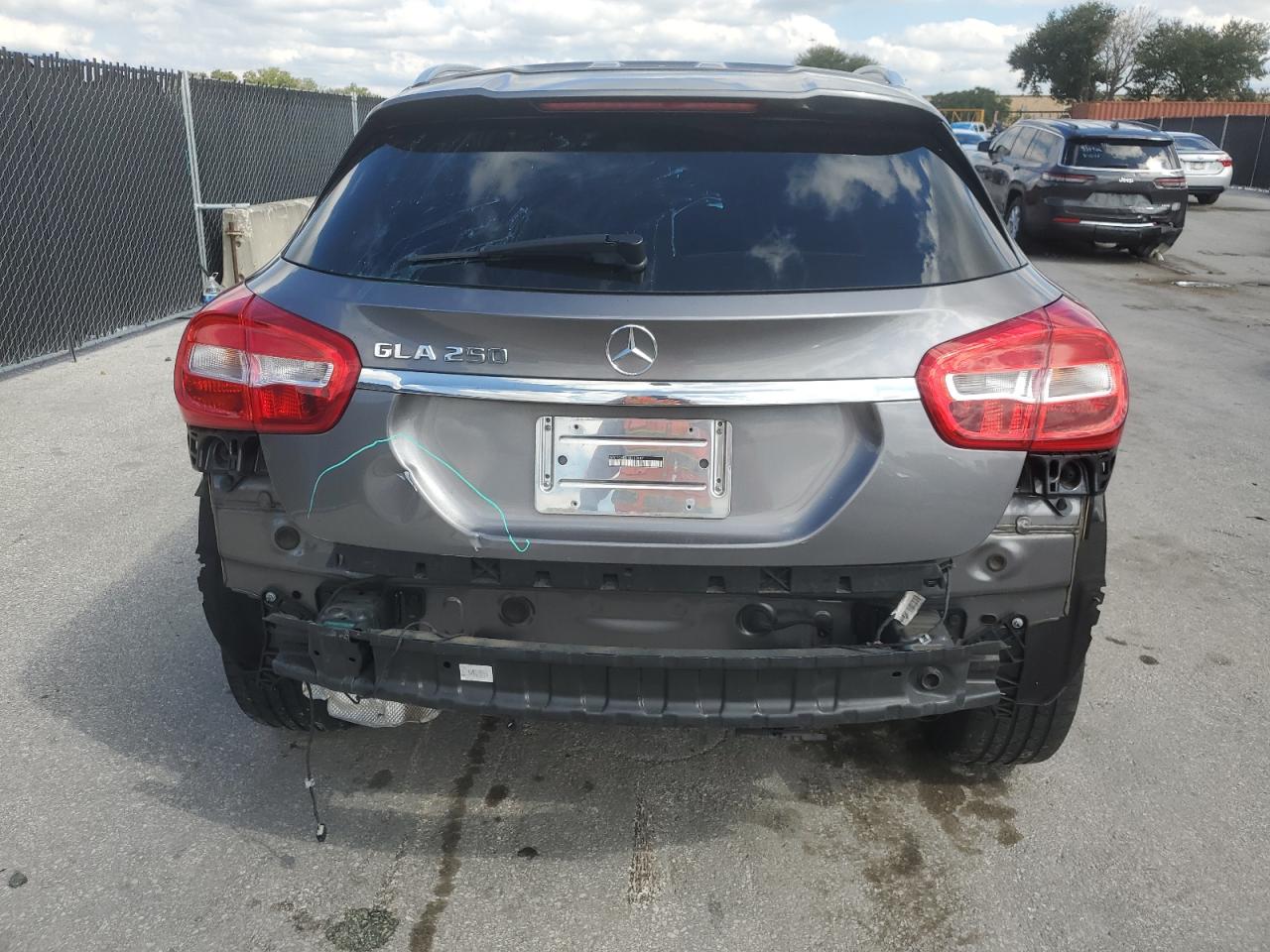 MERCEDES-BENZ GLA-CLASS 250