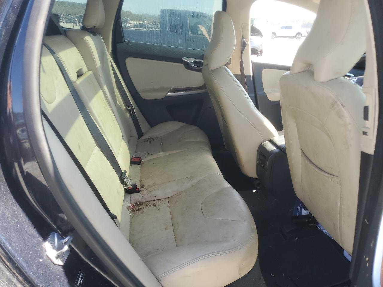 VOLVO XC60 T5 INSCRIPTION