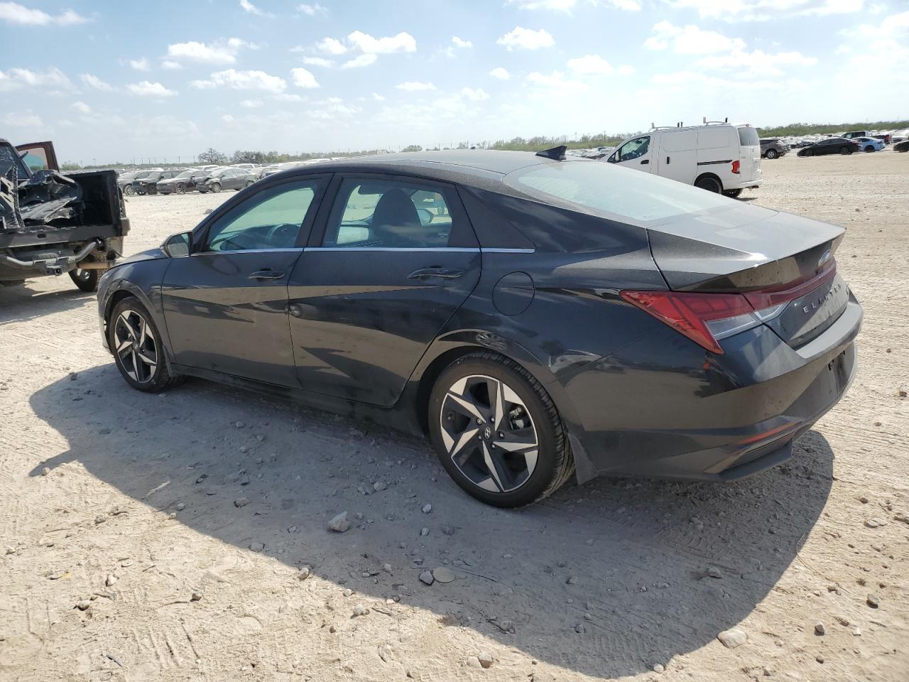 HYUNDAI ELANTRA LIMITED