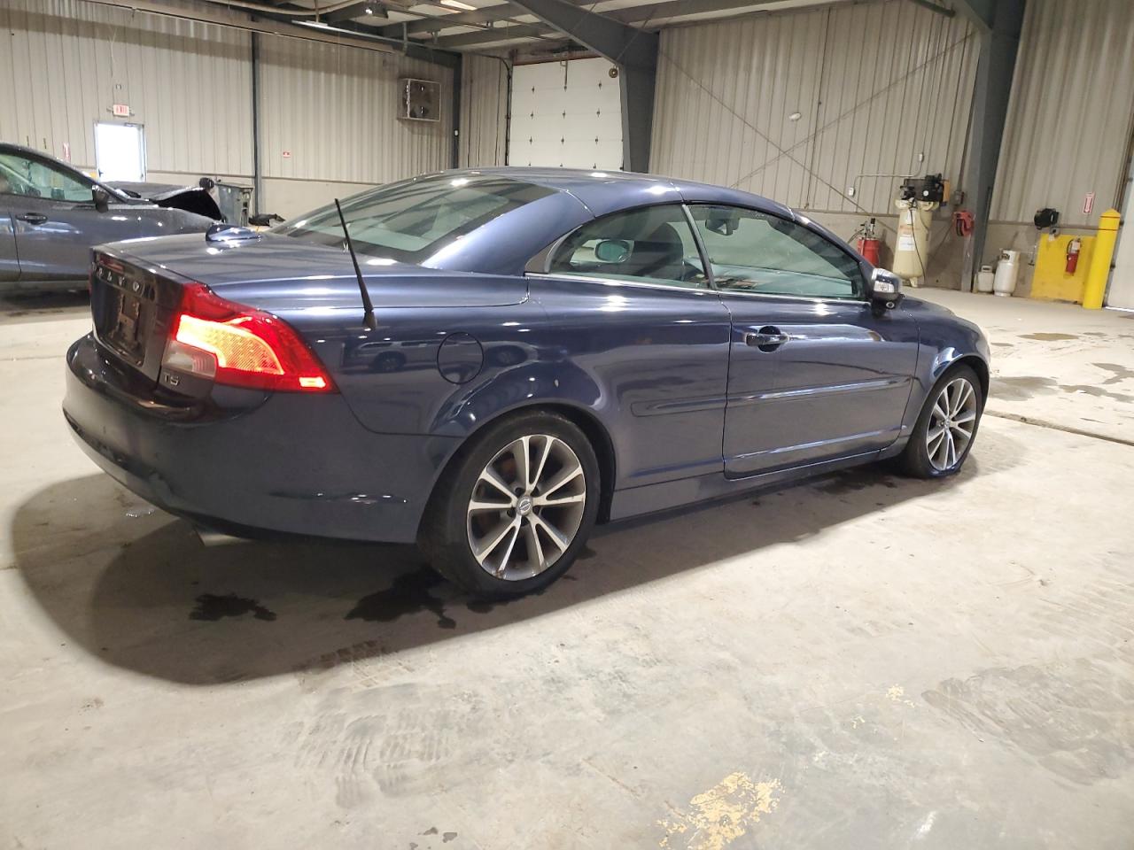 VOLVO C70 T5