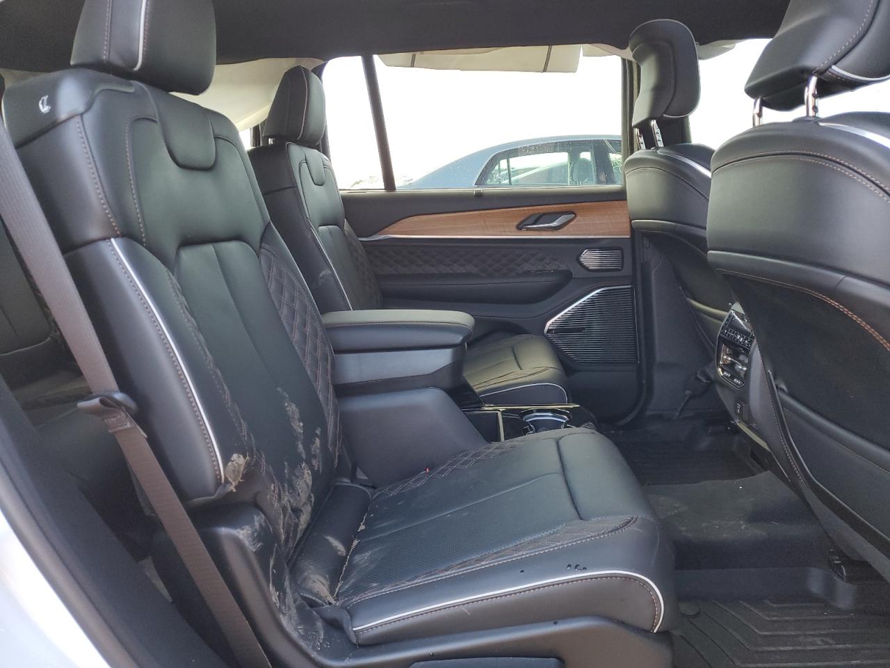 JEEP GRAND CHEROKEE L SUMMIT