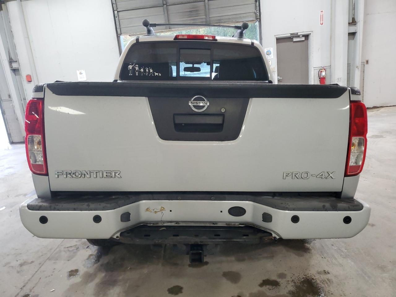 NISSAN FRONTIER S