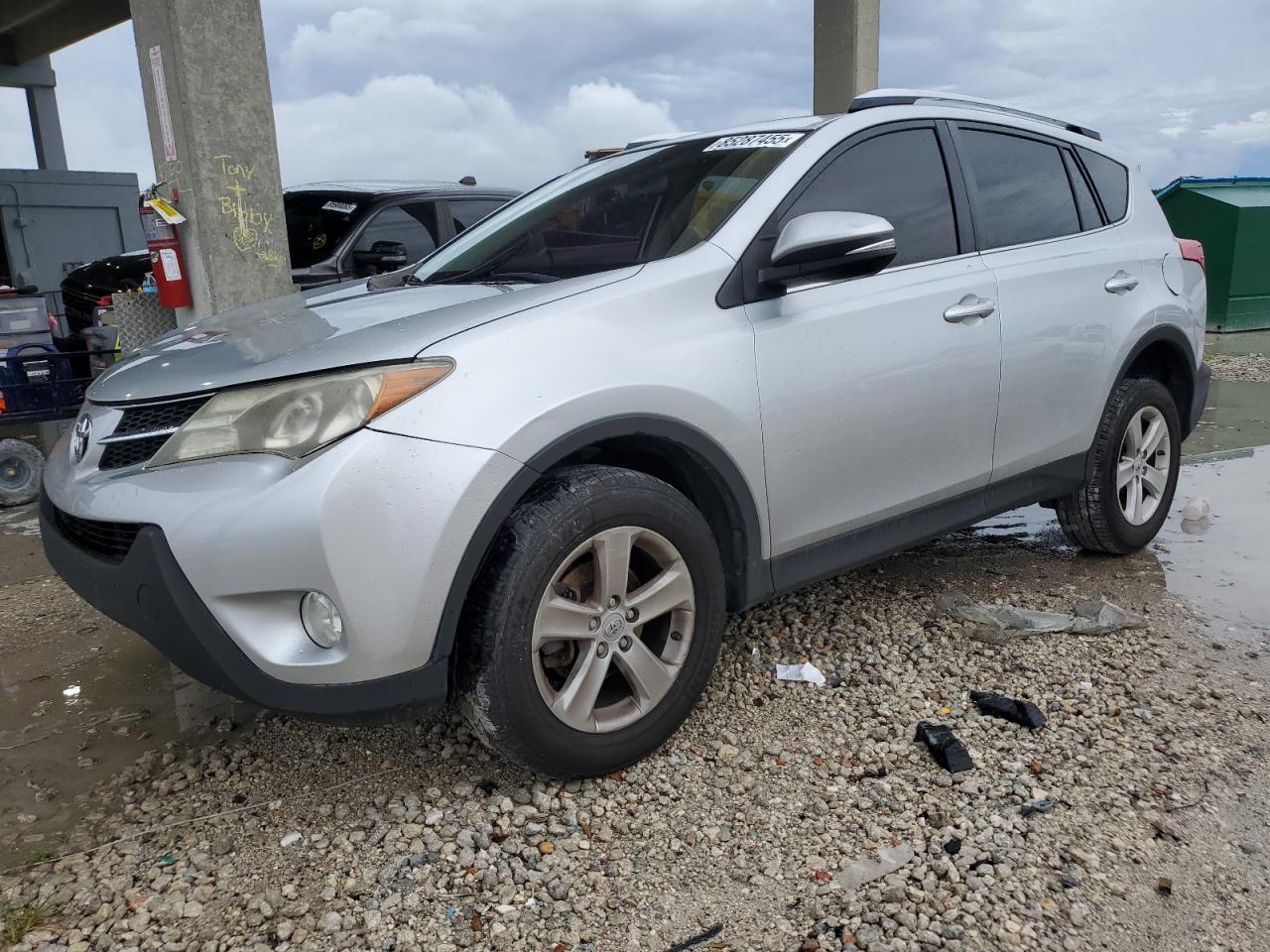 TOYOTA RAV4 XLE