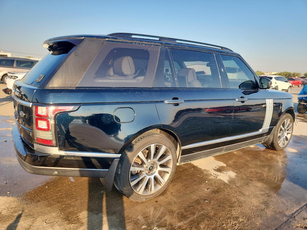 LAND ROVER RANGE ROVER AUTOBIOGRAPHY