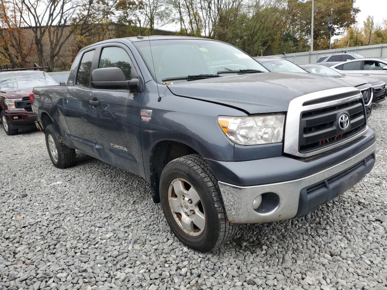 TOYOTA TUNDRA DOUBLE CAB SR5