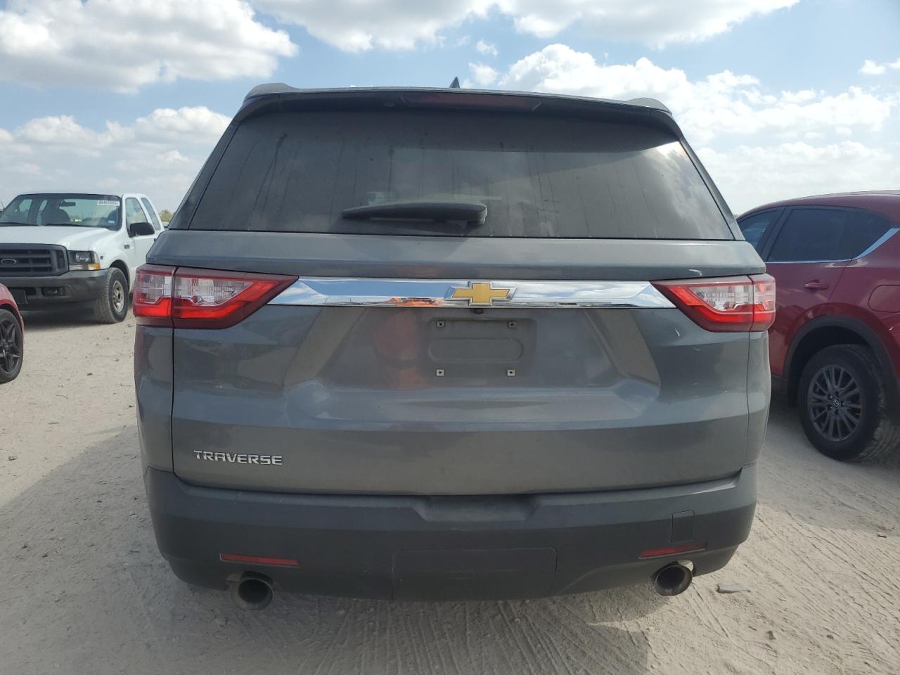 CHEVROLET TRAVERSE LS