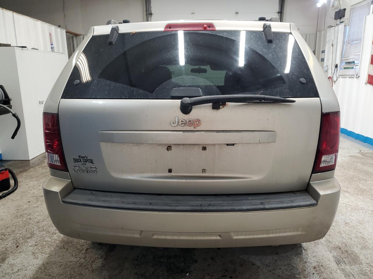 JEEP GRAND CHEROKEE LAREDO