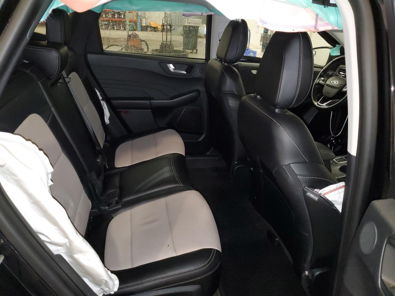 FORD ESCAPE TITANIUM