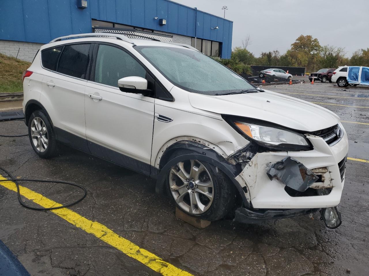 FORD ESCAPE TITANIUM