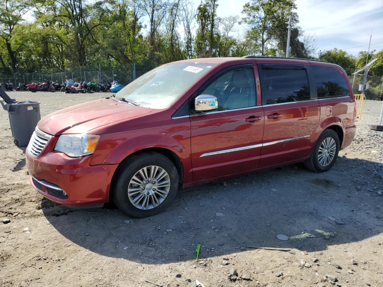 CHRYSLER TOWN & COUNTRY TOURING L