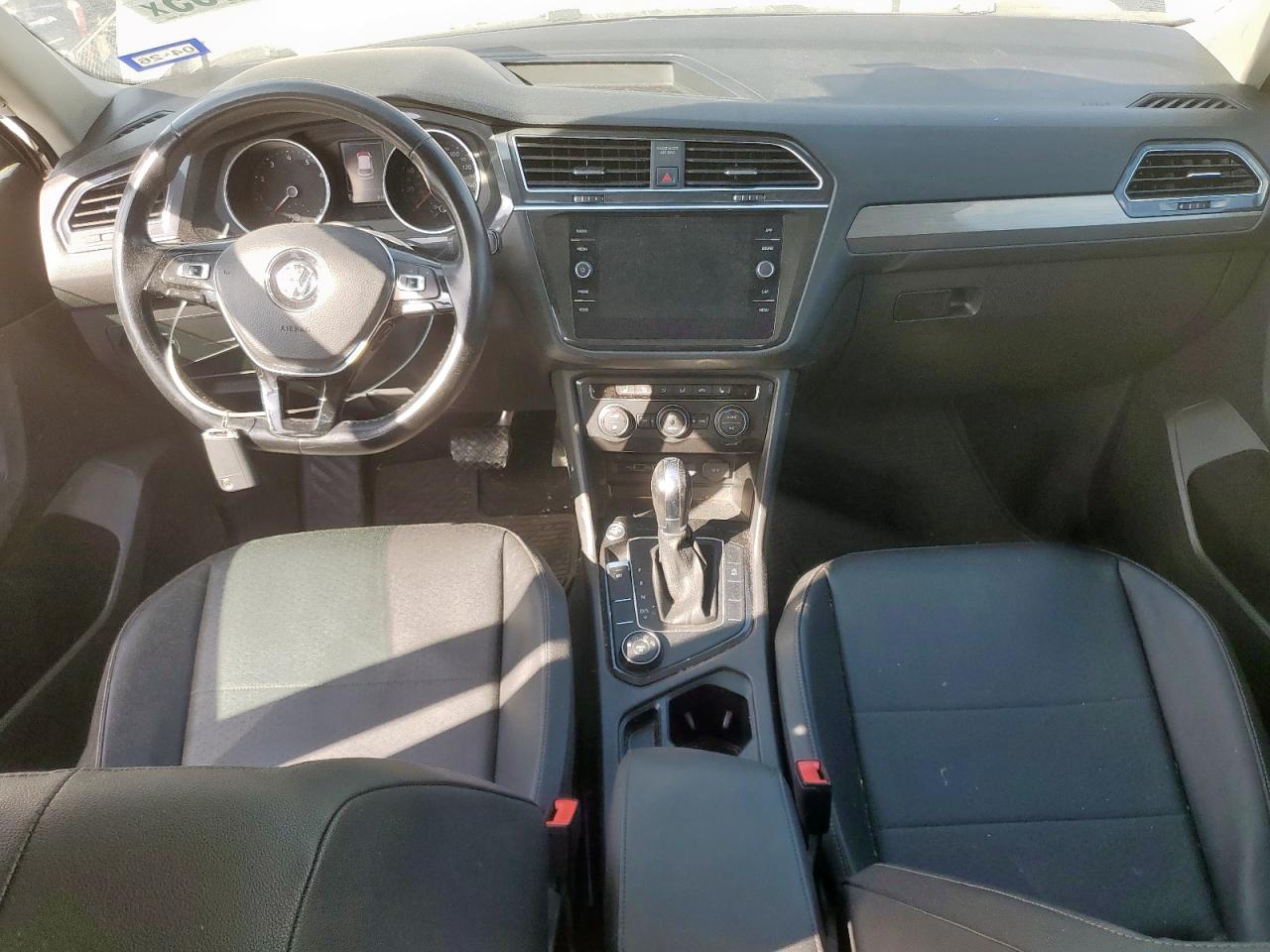 VOLKSWAGEN TIGUAN SE