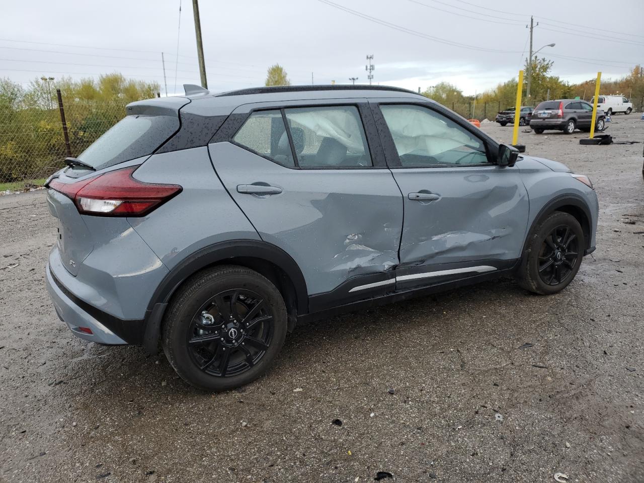 NISSAN KICKS SR