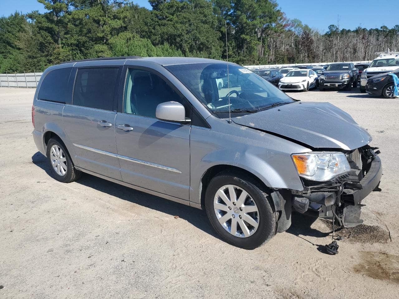 CHRYSLER TOWN & COUNTRY TOURING